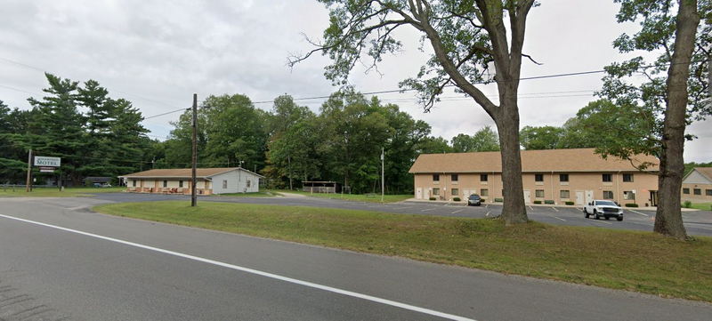 Oakridge Motel (Cronks) - From Web Listing (newer photo)